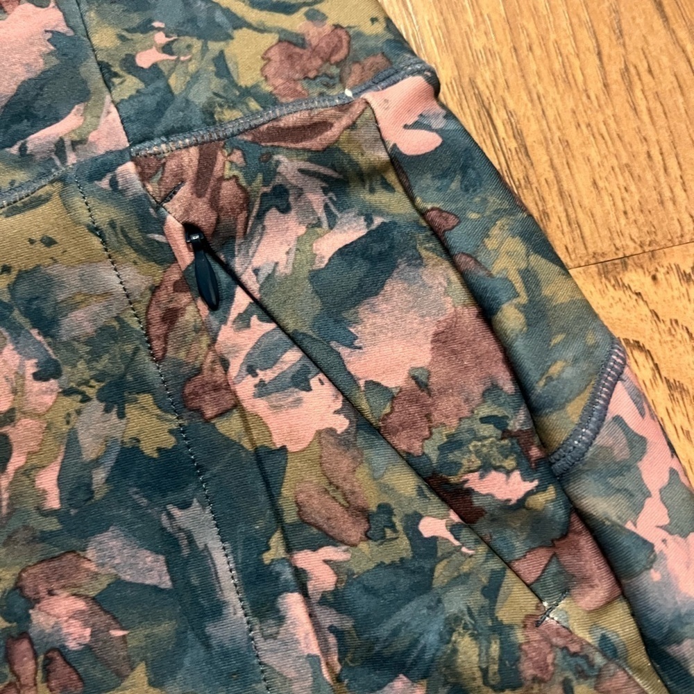FREELY NWOT Colorful Patterned Skort Size Large - Picture 3 of 6